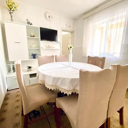 Apartment Porat Starigrad Paklenica